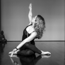 Bild von Yoga Übung in Schwarz und weiss